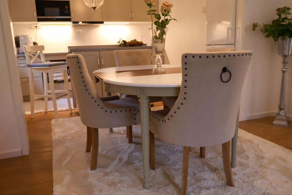 House For Workers & Familys Volvo Villa Gotenburg Buitenkant foto